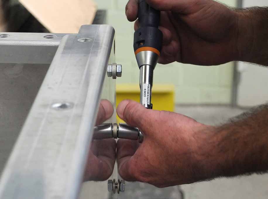 TROWAtech-Fertigung Fertigstellung der TROWAtech- Ölauffangwanne