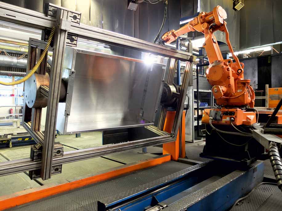 TROWAtech Fertigung Schweißverfahren für den Roboter nach EN ISO 15614