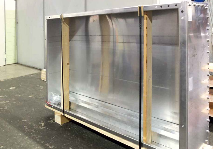 Platzsparende, stehende Lieferung der TROWAtech-Ölauffangwannen 